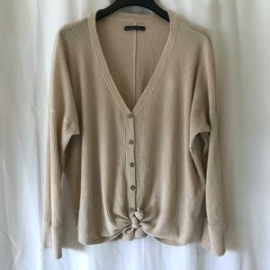 American Eagle Cream/Beige V-Neck Knotted Front  Oversized Top Size Large